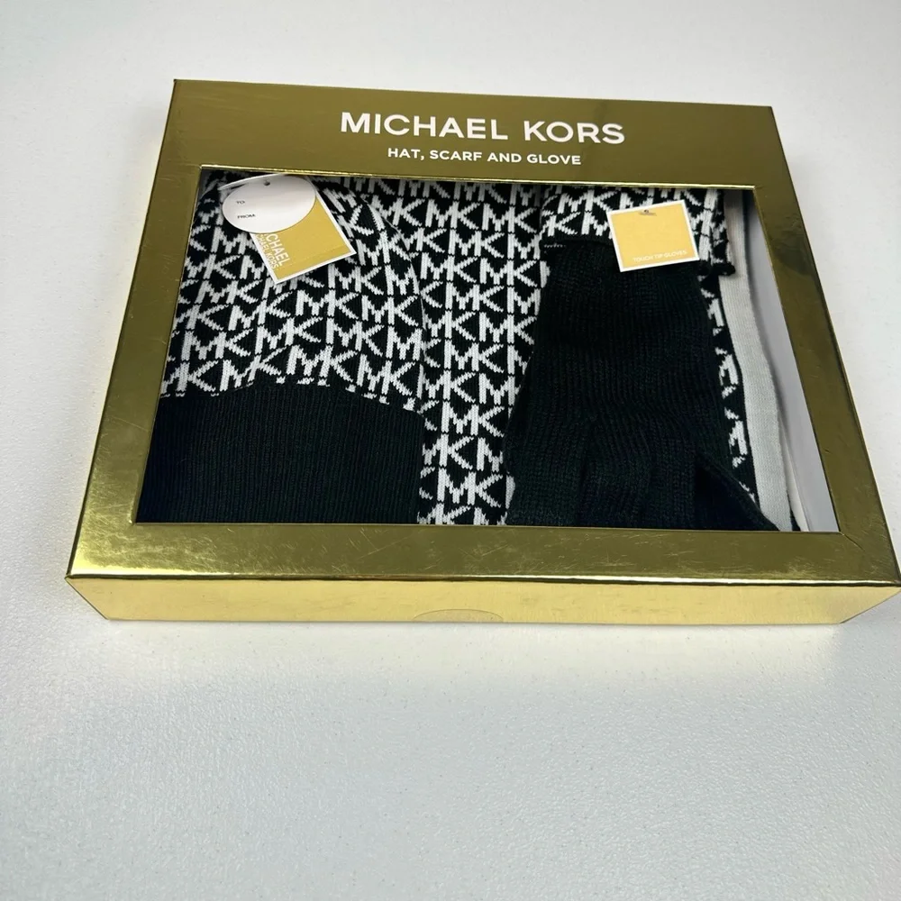 NWT Authentic Michael Kors Knit 3 Pieces  Set Hat Scarf Gloves Black Color‎ $148